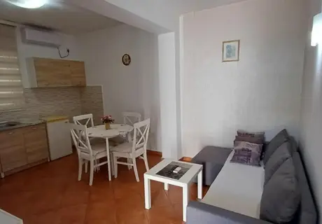 Apartman sa Pogledom na Vrt — 5/14