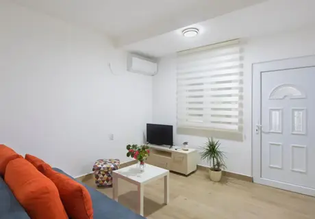 Apartman - Prizemlje — 12/13